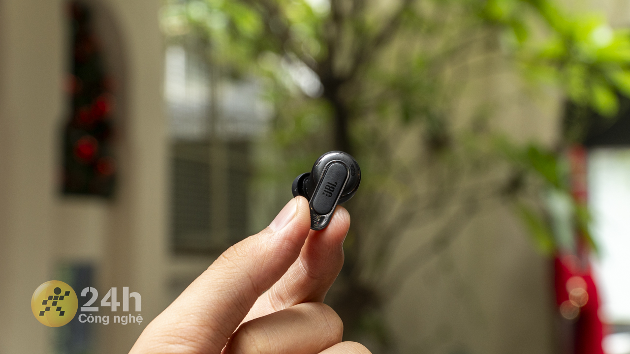 Tai nghe JBL Tour Pro 3 được thiết kế theo dạng in-ear.