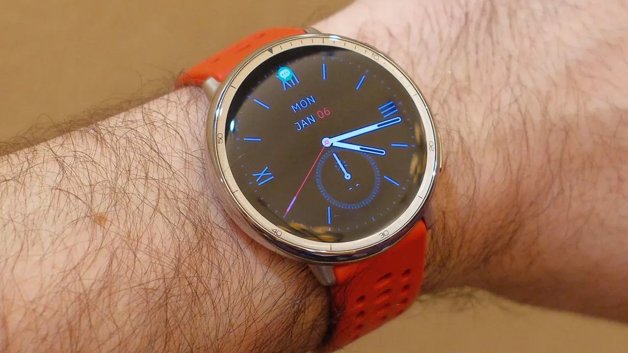 Amazfit Active 2 được trang bị màn hình AMOLED có độ sáng lên tới 2.000 nits. Amazfit Active 2 được trang bị màn hình AMOLED có độ sáng lên tới 2.000 nits.