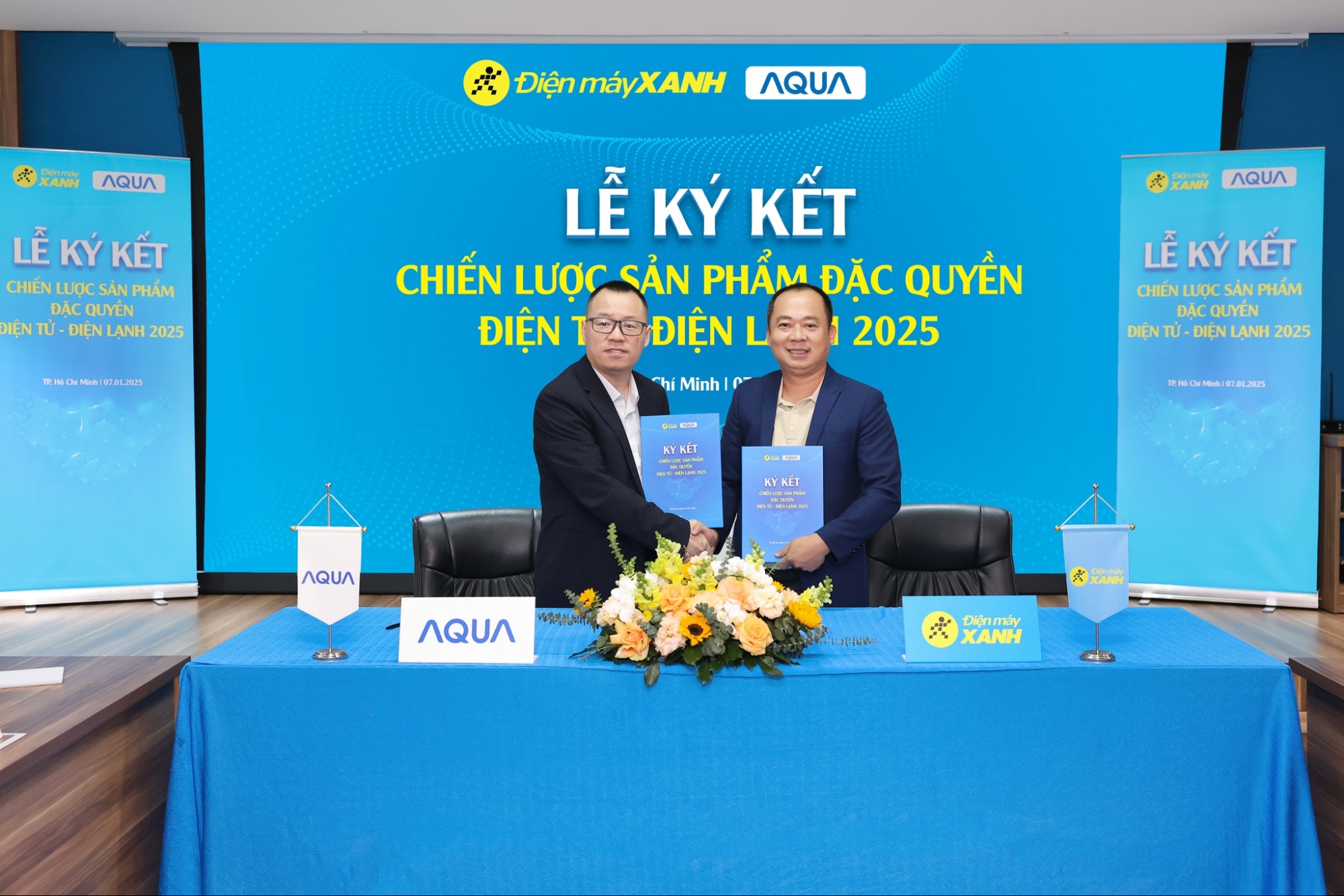Lễ ký kết của thương hiệu Aqua và Điện máy XANH