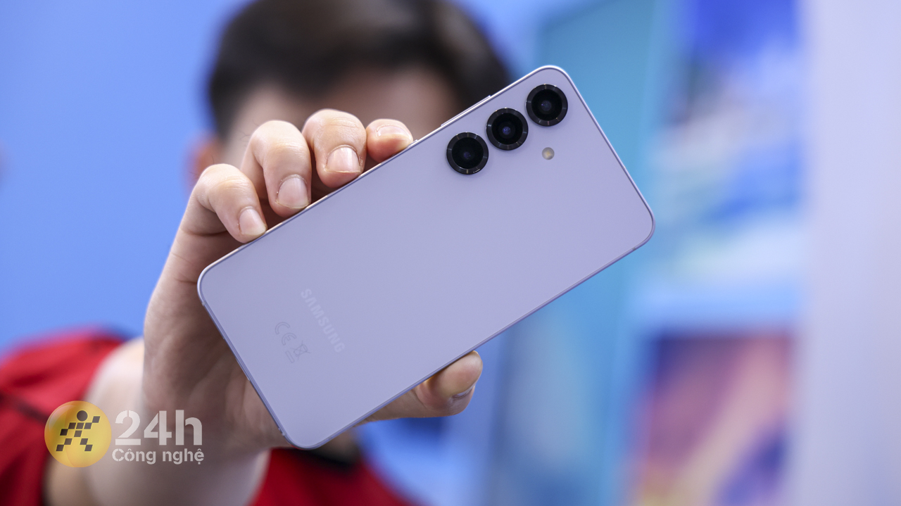 Galaxy S25 sẽ là sản phẩm compact phone đáng mua trong thời gian tới. Galaxy S25 sẽ là sản phẩm compact phone đáng mua trong thời gian tới.