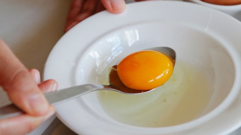 Cần lưu ý bảo quản và chọn cách chế biến lòng đỏ trứng phù hợp với mục đích dùng