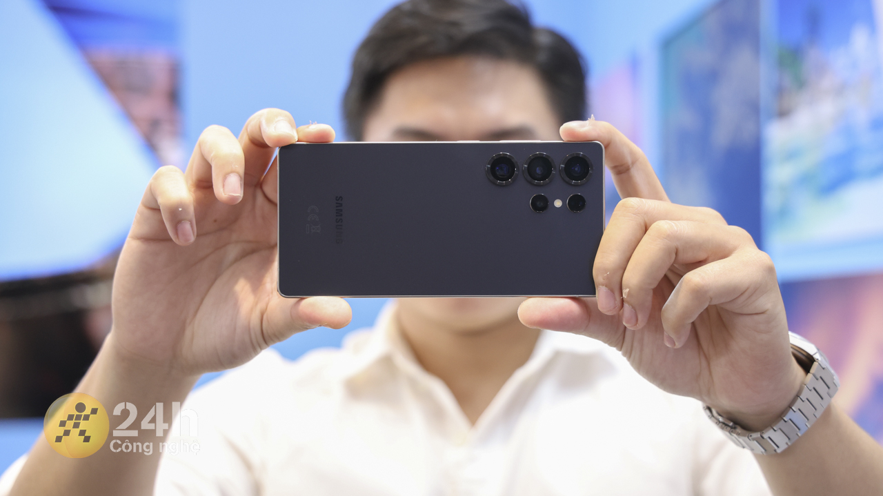 Với viên pin 5.000 mAh thì Galaxy S25 Ultra có thể đáp ứng tốt nhu cầu sử dụng cả ngày dài của người dùng.