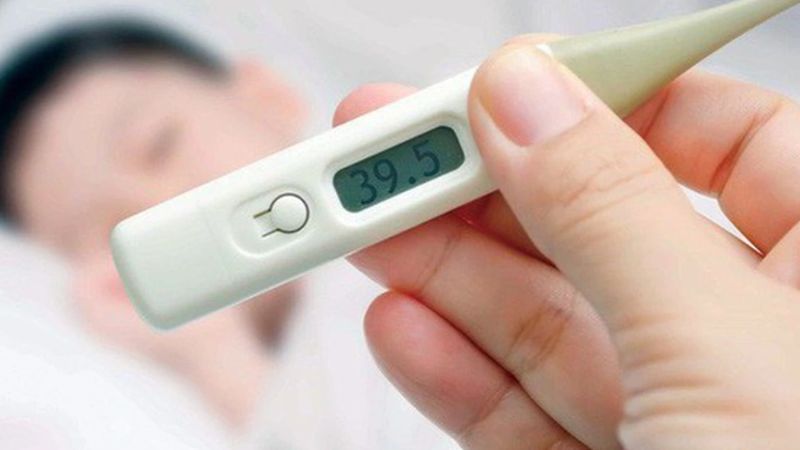 Sốt cao hơn 39,4 độ C là một dấu hiệu nên đến gặp bác sĩ