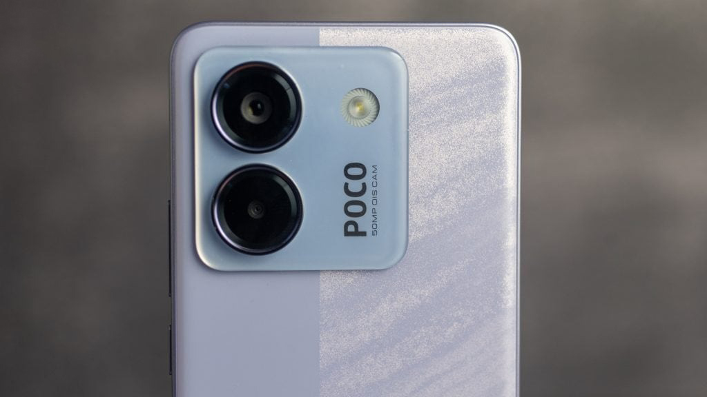 POCO M7 Pro 5G được trang bị cụm camera có chất lượng hiển thị tốt. Nguồn: Firstpost.