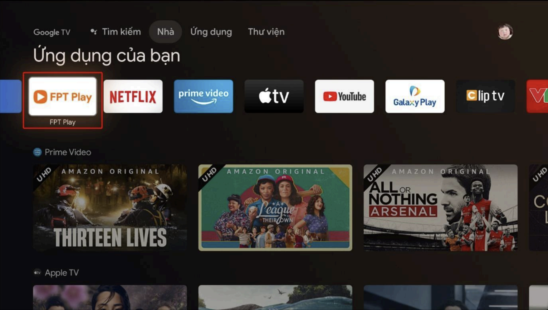 Người dùng mở SmartTV AQUA, tìm “FPT Play” trong mục Ứng dụng và tải/cài đặt ứng dụng. Người dùng mở SmartTV AQUA, tìm “FPT Play” trong mục Ứng dụng và tải/cài đặt ứng dụng.