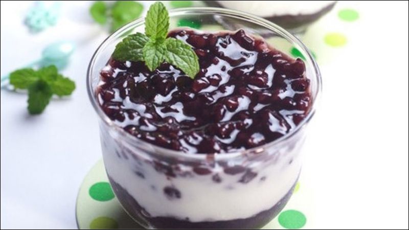 Sữa chua với 0,6% anthocyanin trong gạo lứt đen có màu sắc đẹp và giá trị dinh dưỡng cao