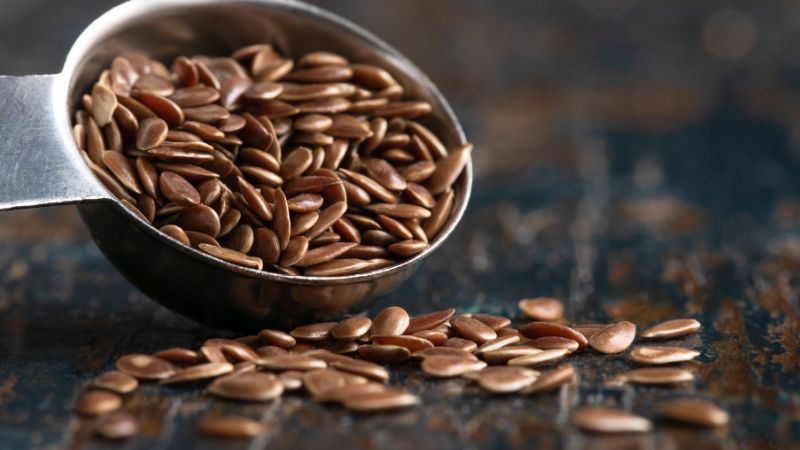 Người lớn có thể sử dụng 20-30 g hạt lanh mỗi ngày