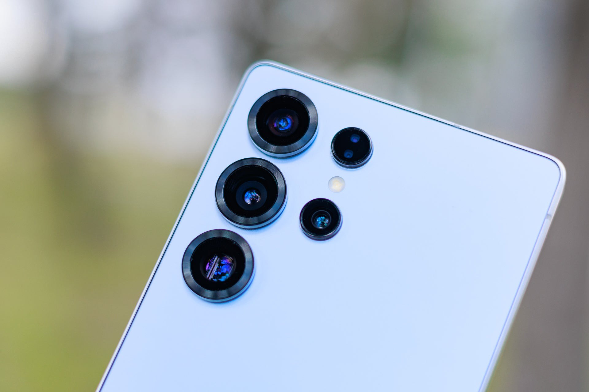 Galaxy S25 Ultra được trang bị hệ thống camera rất tốt. Nguồn: PhoneArena. Galaxy S25 Ultra được trang bị hệ thống camera rất tốt. Nguồn: PhoneArena.