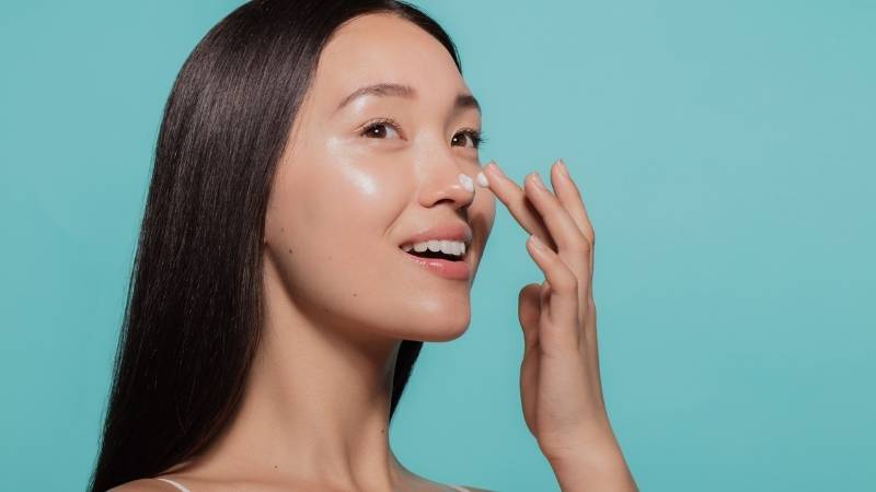 Mặt nạ đất sét hỗ trợ dưỡng ẩm và cải thiện kết cấu da Mặt nạ đất sét hỗ trợ dưỡng ẩm và cải thiện kết cấu da
