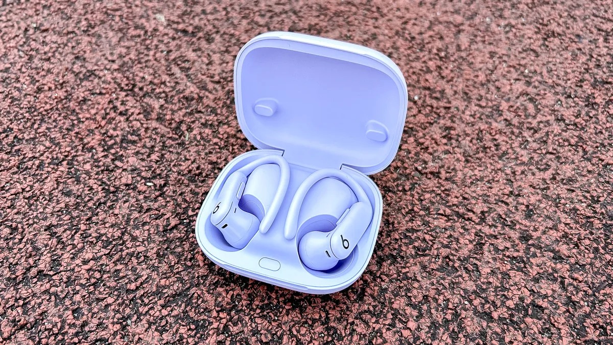 PowerBeats Pro 2 là sản phẩm tai nghe thể thao đáng trải nghiệm. Nguồn: Tom
