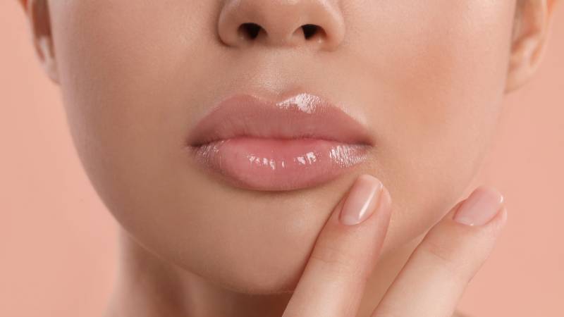 Lanolin có khả năng giữ ẩm môi hiệu quả