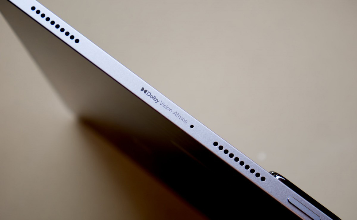 Xiaomi Pad 7 được trang bị 4 loa ở cạnh đỉnh và đáy. Nguồn: GSMArena Xiaomi Pad 7 được trang bị 4 loa ở cạnh đỉnh và đáy. Nguồn: GSMArena