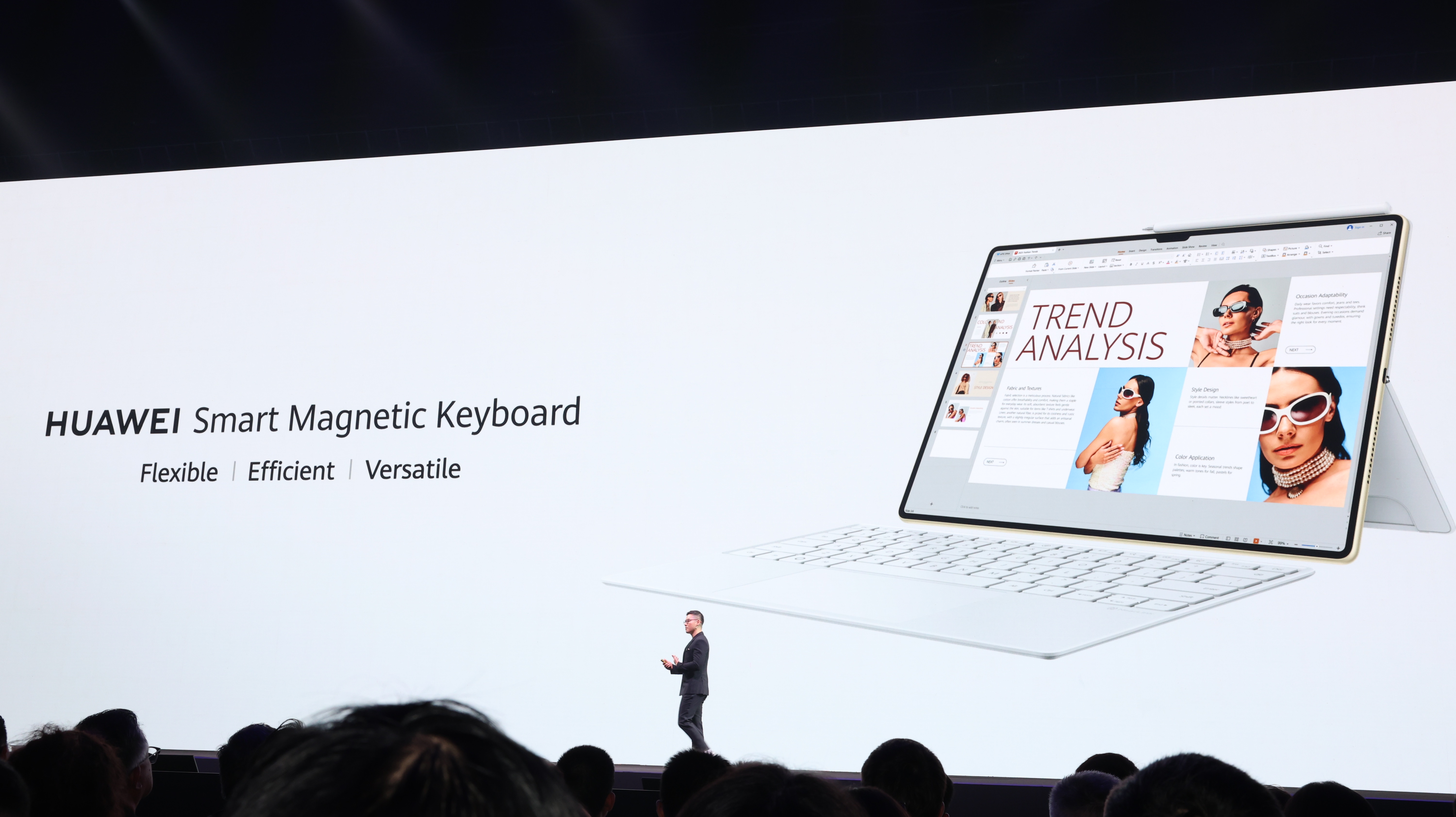 Huawei MatePad Pro còn được hỗ trợ kết nối với bàn phím rời. Huawei MatePad Pro còn được hỗ trợ kết nối với bàn phím rời.
