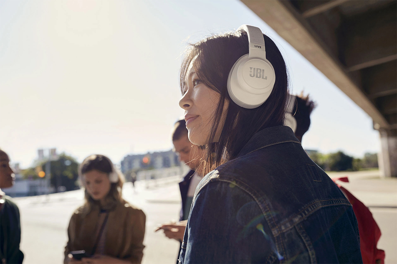 Cách sử dụng ứng dụng JBL Headphones