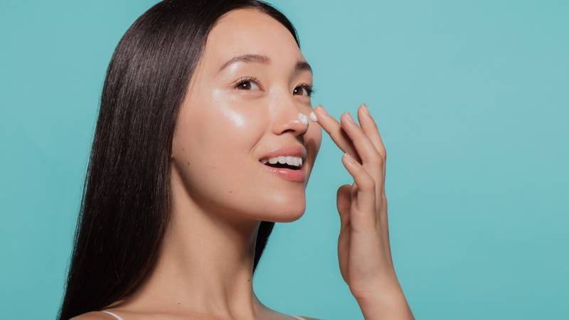 Bạn cần lưu ý dưỡng ẩm sau tẩy tế bào chết
