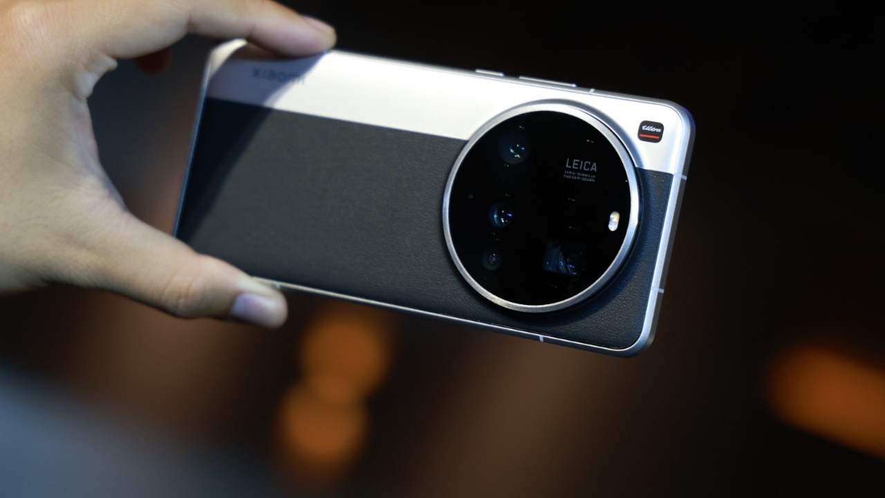 Xiaomi 15 và Xiaomi 15 Ultra chính thức ra mắt thị trường Việt Nam.