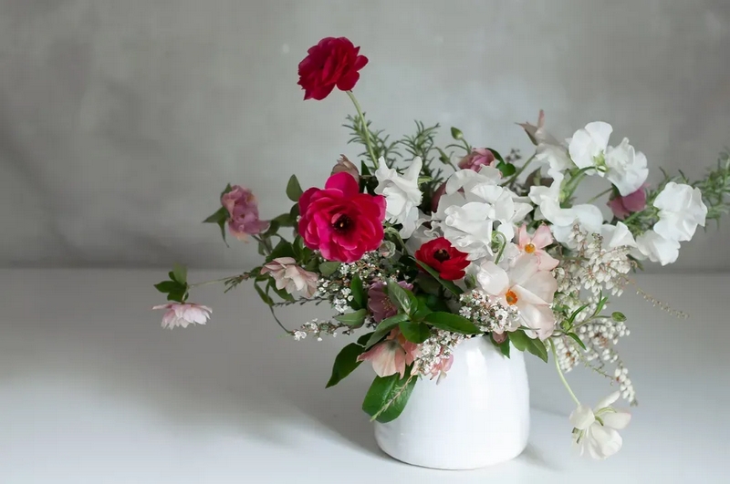 Mẫu cắm hoa kết hợp nhiều loại hoa đẹp số 4