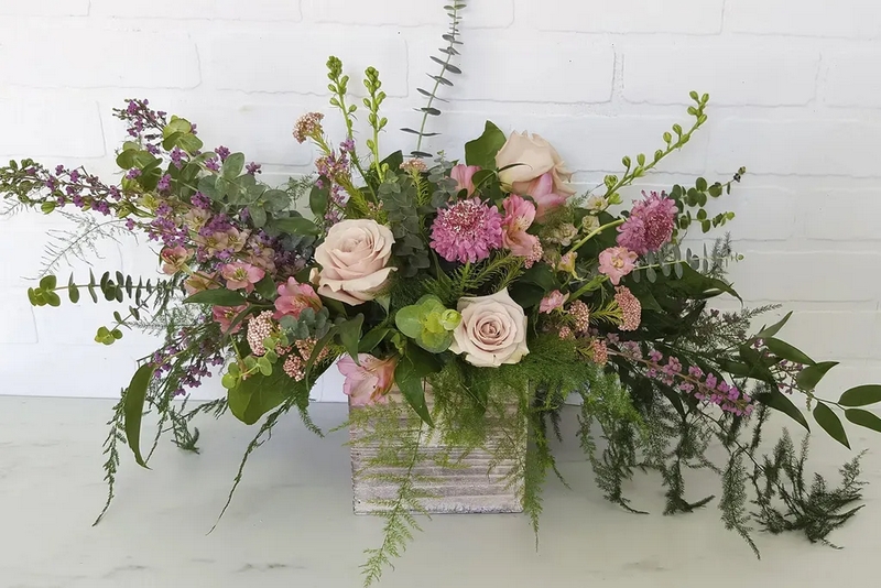 Mẫu cắm hoa kết hợp nhiều loại hoa đẹp số 13