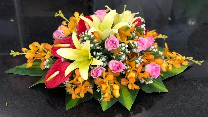 Mẫu cắm hoa kết hợp nhiều loại hoa đẹp số 14