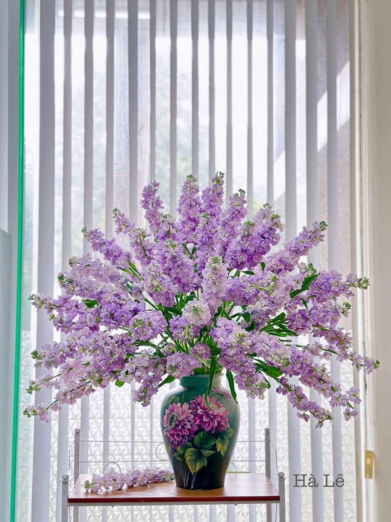 Mẫu cắm hoa trong nhà đẹp, đơn giản số 3