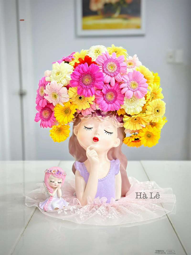 Mẫu cắm hoa đẹp, đơn giản với bình cổ cao số 16