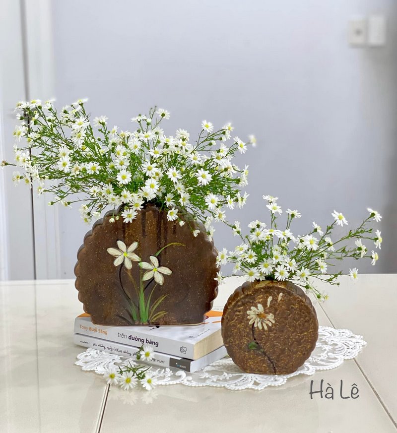 Mẫu cắm hoa đẹp, đơn giản với bình cổ thấp số 3