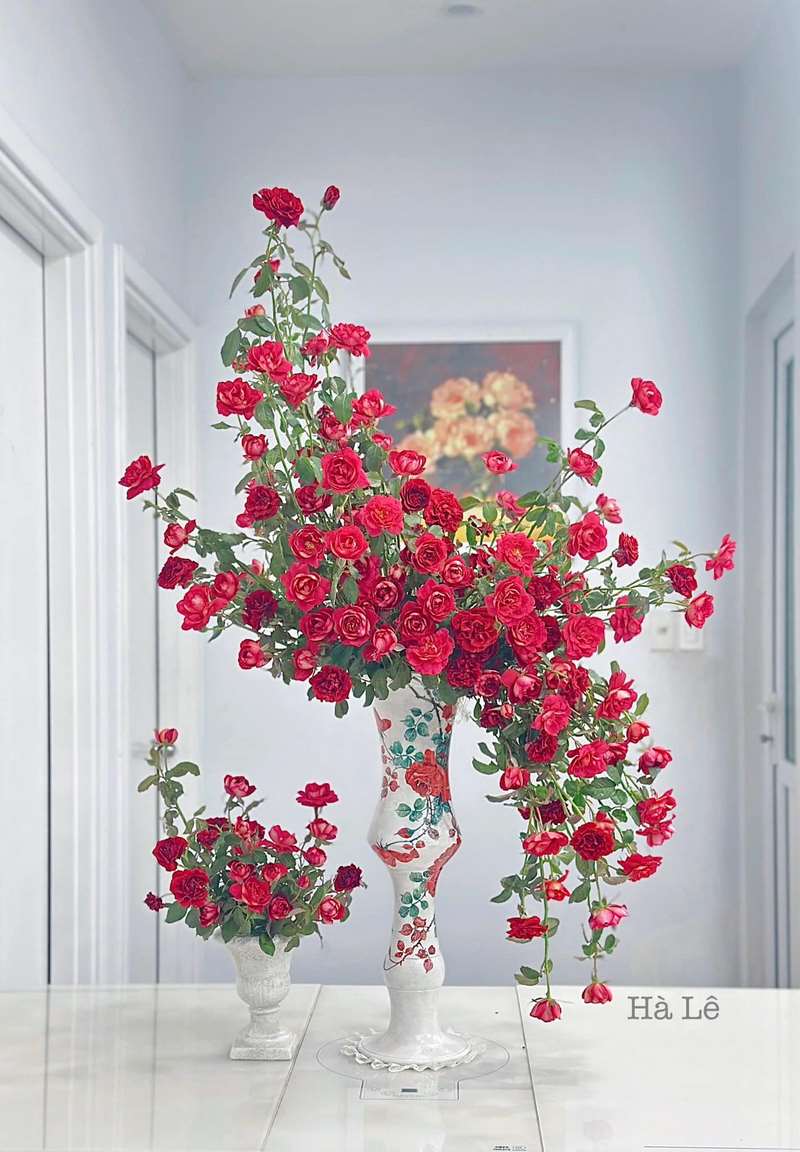 Mẫu cắm hoa đẹp, đơn giản với bình cổ cao số 12