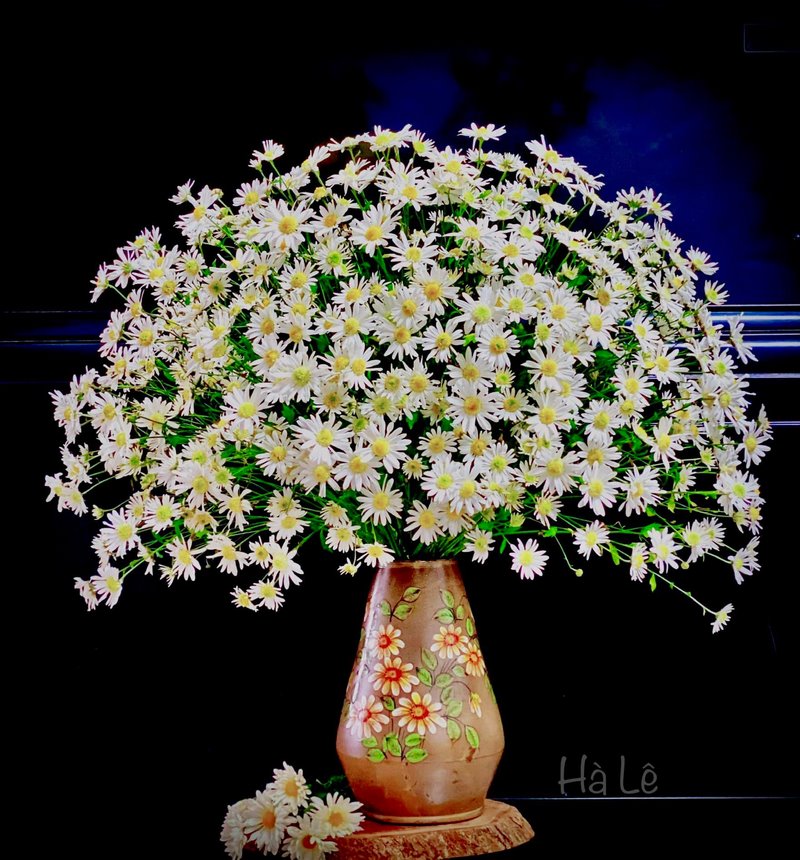 Mẫu cắm hoa đẹp, đơn giản với bình cổ cao số 3