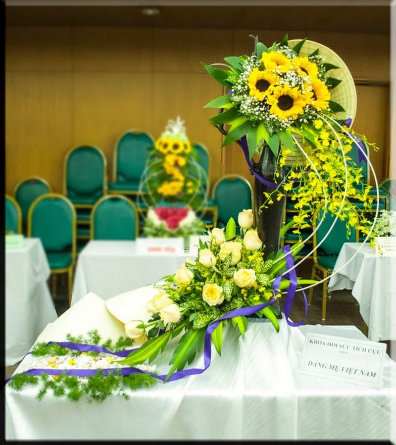 Mẫu cắm hoa đẹp dự thi số 20