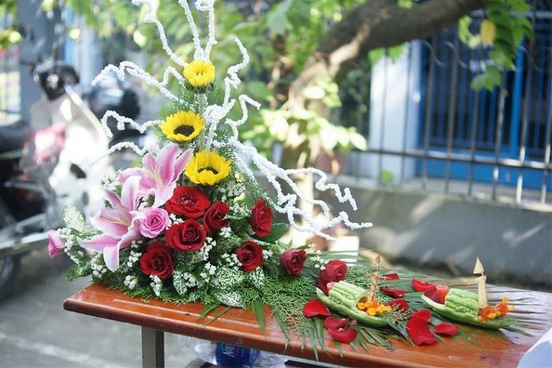 Mẫu cắm hoa đẹp dự thi số 30