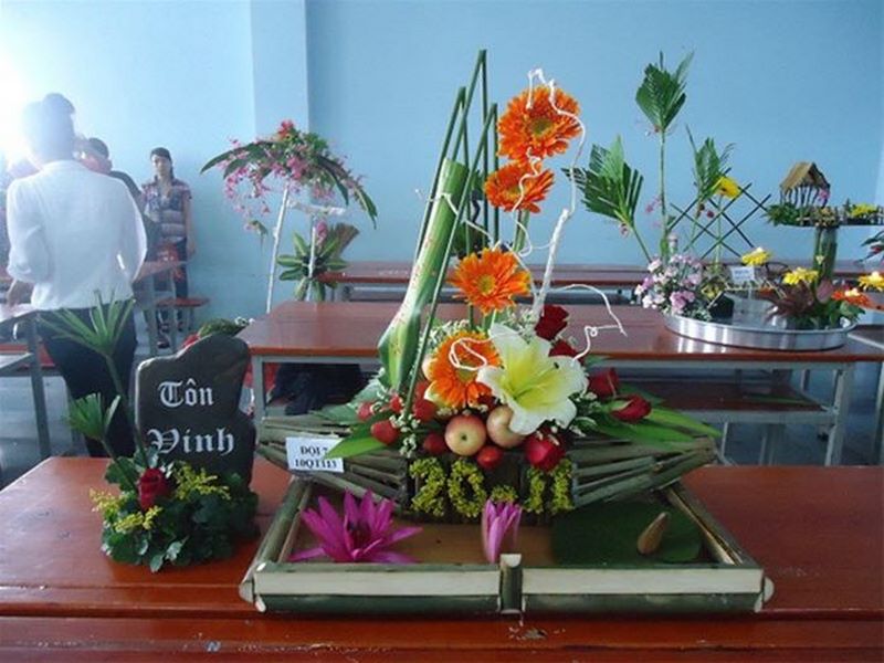 Mẫu cắm hoa đẹp dự thi số 47