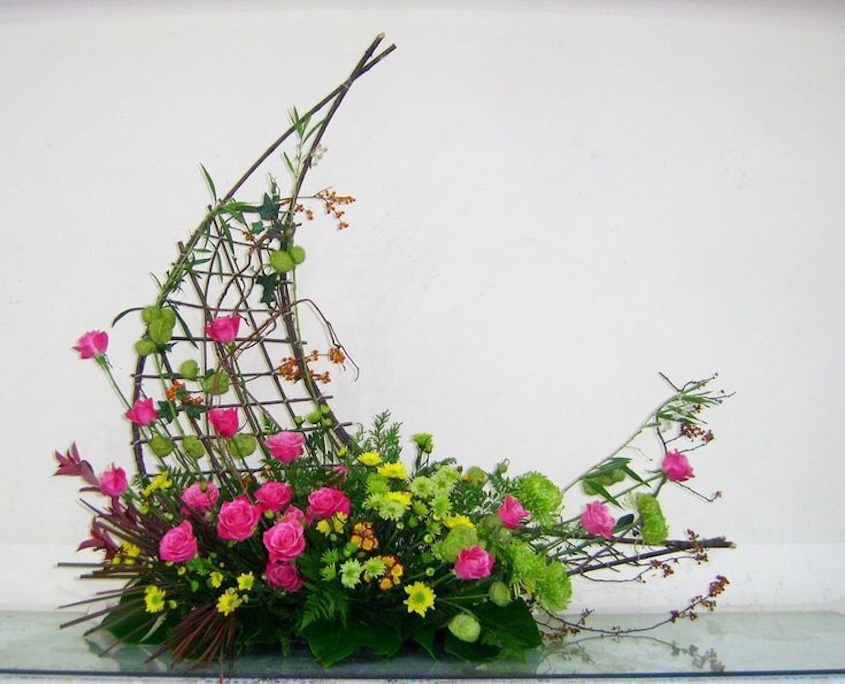 Ý tưởng cắm hoa thi 20/10: Thuyền Hoa - Vươn Tới Chân Trời Mới