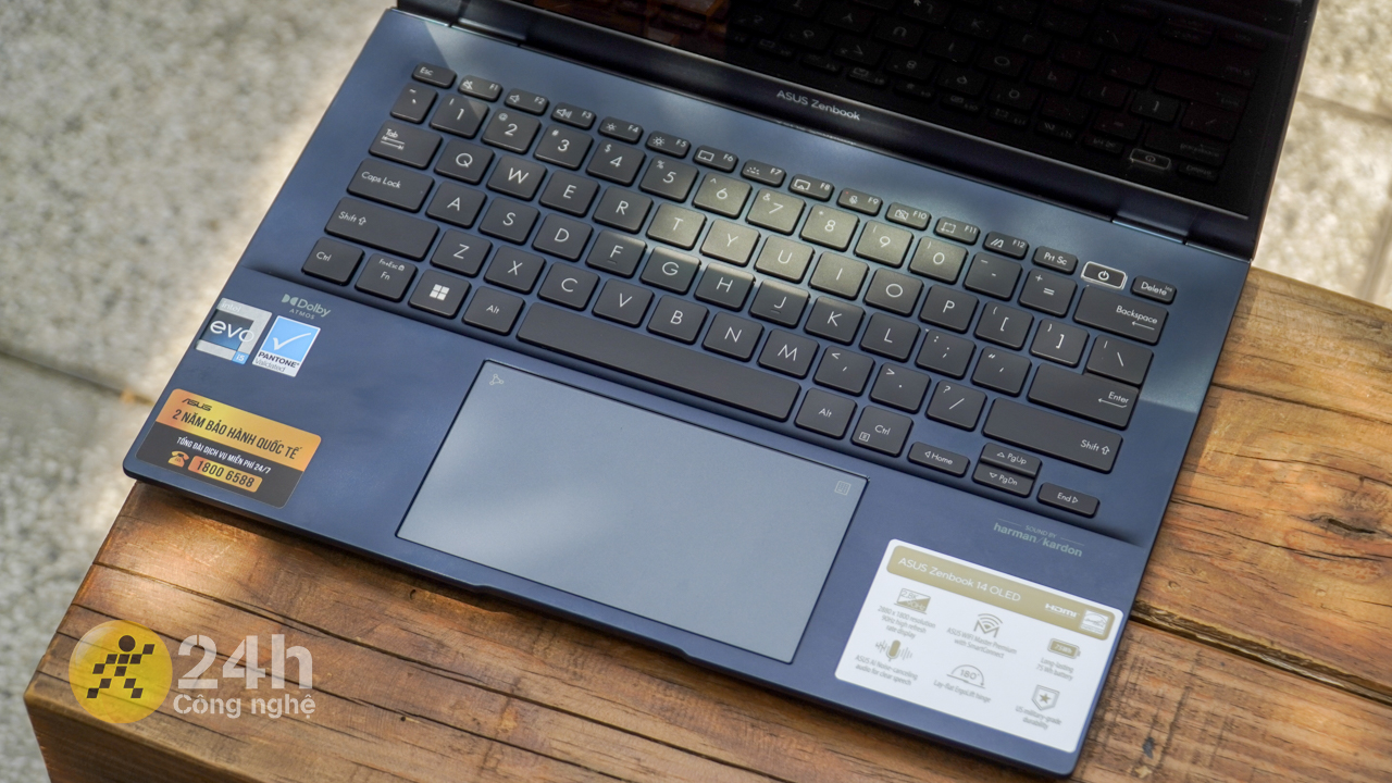 Laptop ASUS Zenbook 14 OLED UX3402VA vừa đẹp, vừa mạnh mẽ cực đáng mua đấy!