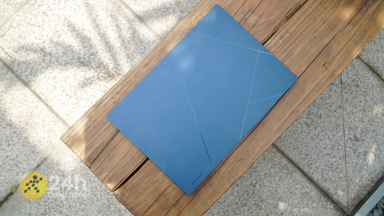 Laptop ASUS Zenbook 14 OLED UX3402VA vừa đẹp, vừa mạnh mẽ cực đáng mua đấy!