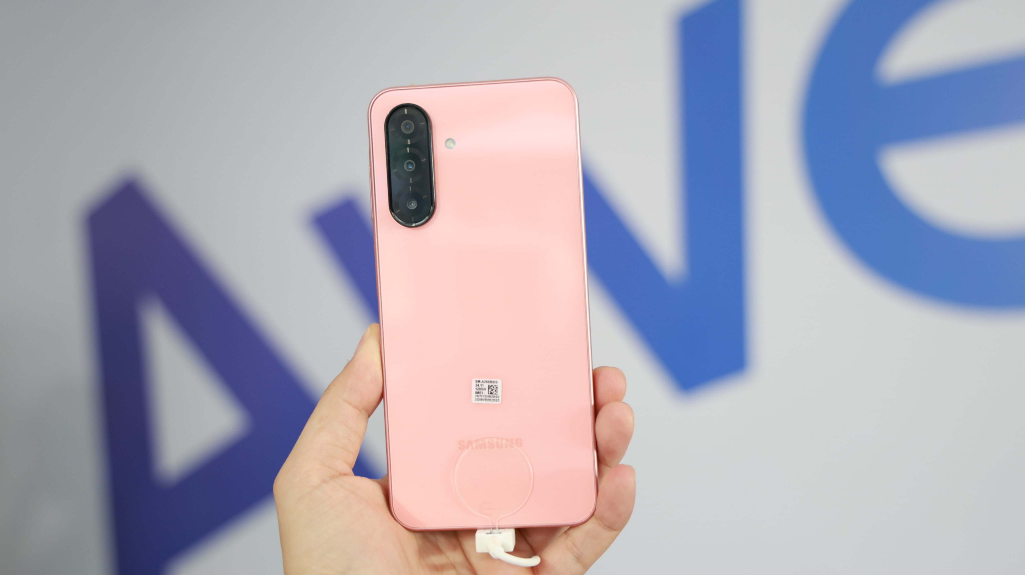 Galaxy A36 và Galaxy A56 nhận được sự quan tâm của đông đảo người dùng tại Việt Nam. Galaxy A36 và Galaxy A56 nhận được sự quan tâm của đông đảo người dùng tại Việt Nam.