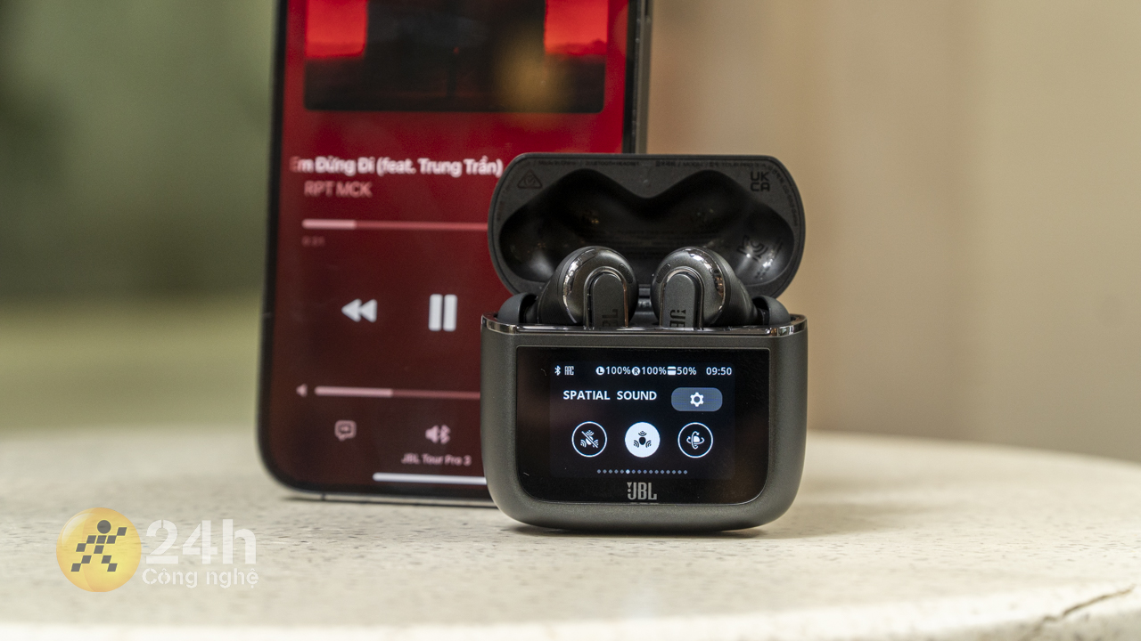 JBL Tour Pro 3 là sự kết hợp giữa chất âm tuyệt vời và công nghệ mới