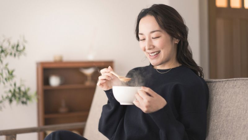 Uống trà đen giúp tăng cường sự tập trung và tỉnh táo