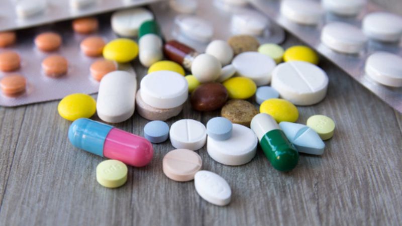 Trong trường hợp cảm thấy khó chịu, bạn nên tham khảo ý kiến của bác sĩ để được tư vấn thuốc phù hợp