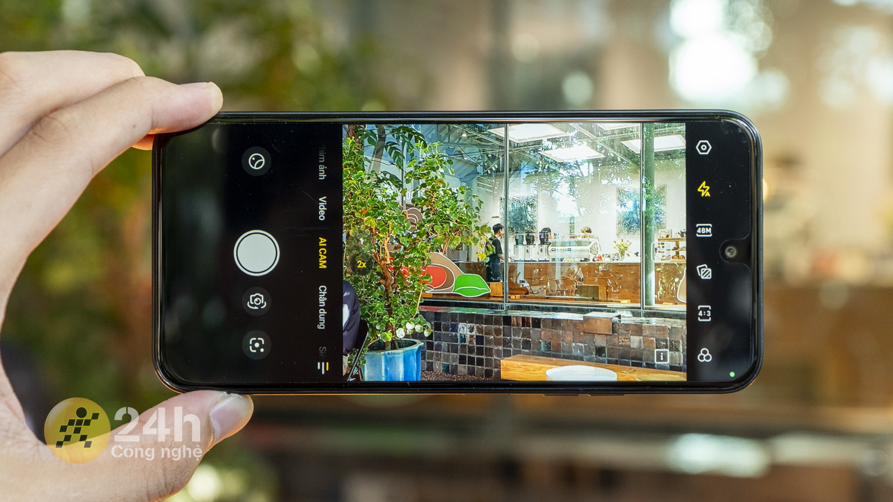 TECNO SPARK 30C Transformer Edition được trang bị hệ thống camera khá ổn áp trong phân khúc.