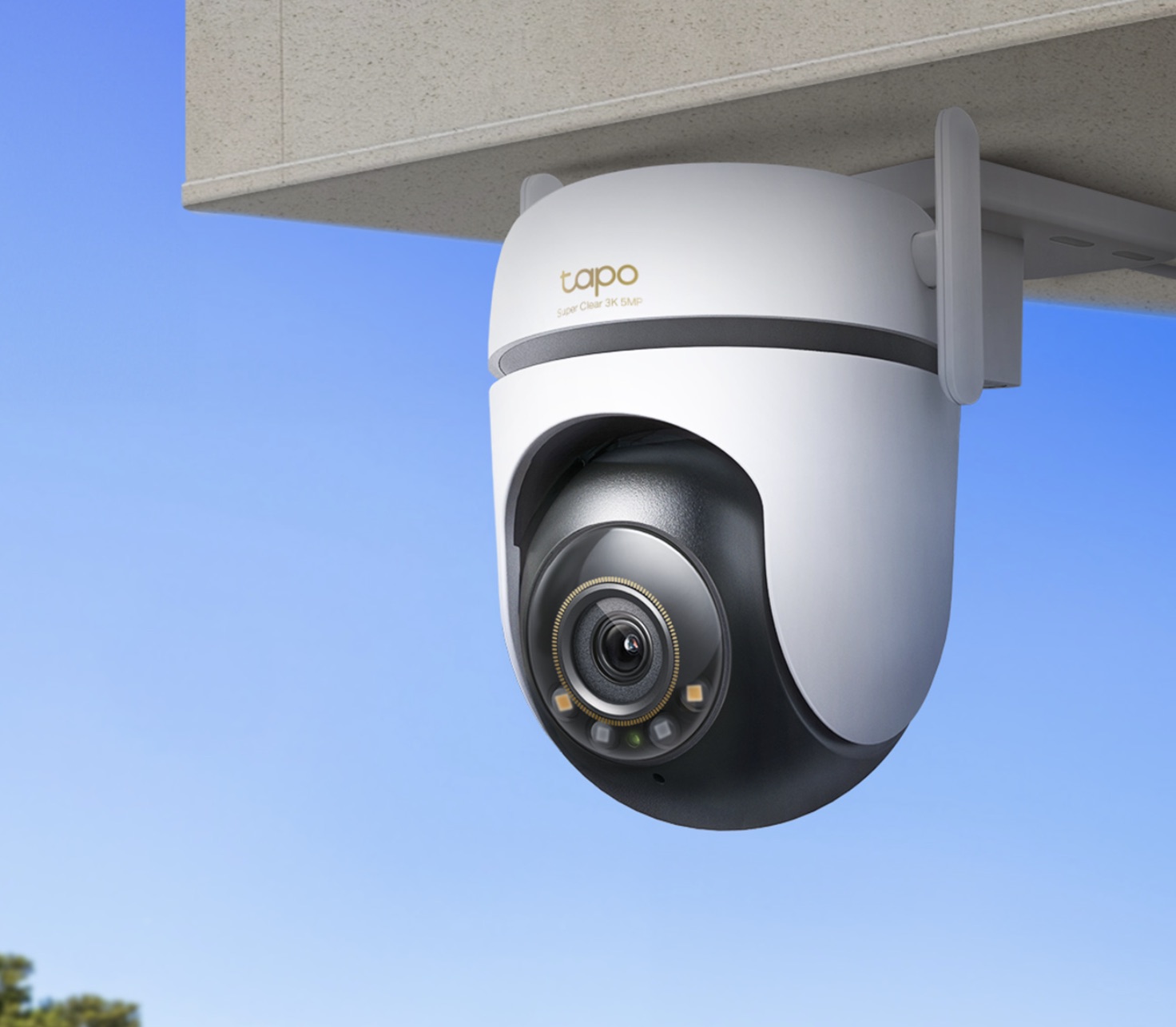 Ảnh minh họa khi camera an ninh C530WS được lắp đặt trên trường Ảnh minh họa khi camera an ninh C530WS được lắp đặt trên trường