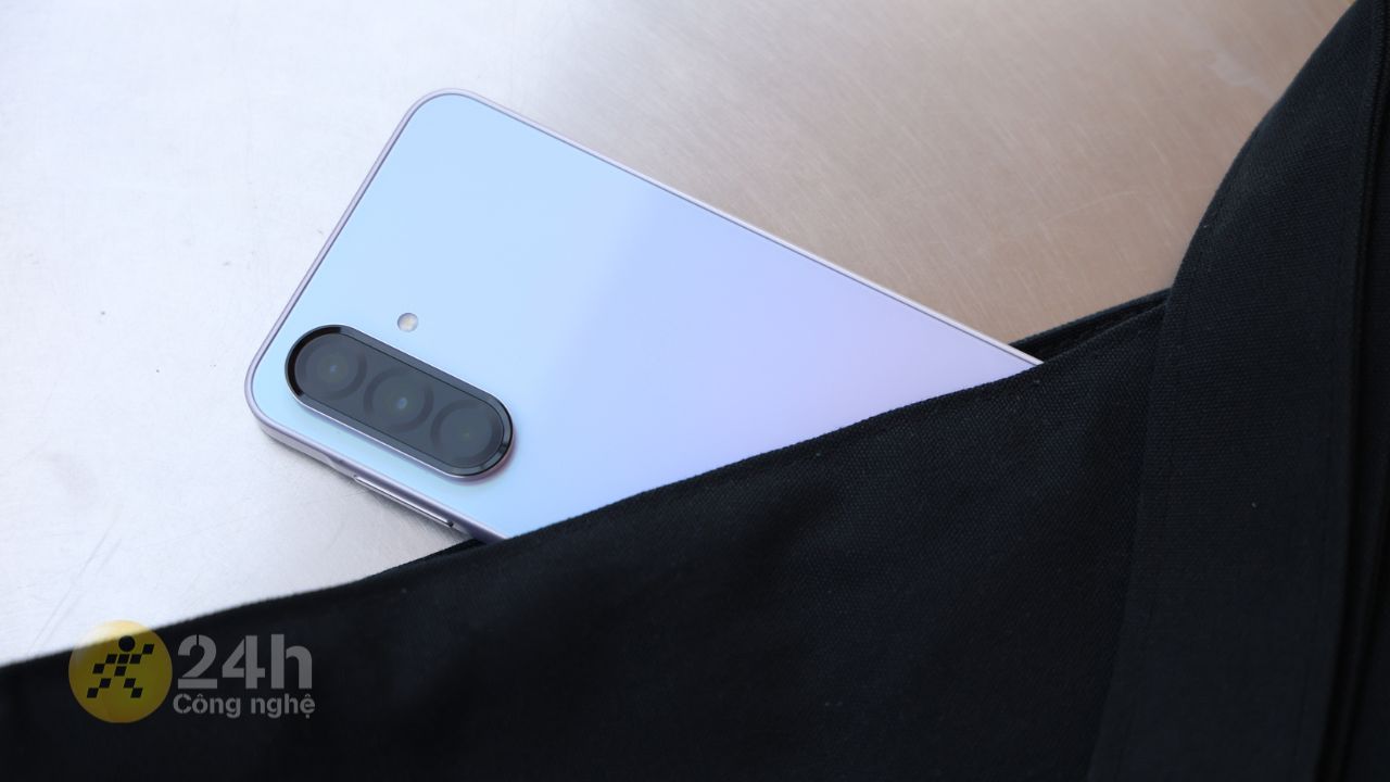 Cảnh này thật lạ, Samsung Galaxy A36 đã đẳng cấp đến thế sao?