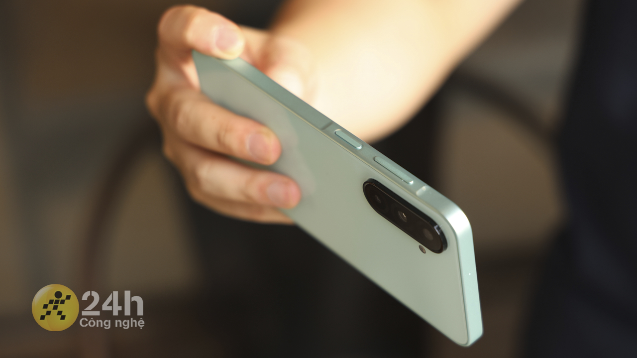 Trên tay Samsung Galaxy A26 5G: To hơn, mạnh hơn và thông minh hơn
