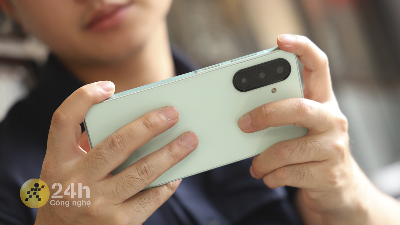 Trên tay Samsung Galaxy A26 5G: To hơn, mạnh hơn và thông minh hơn