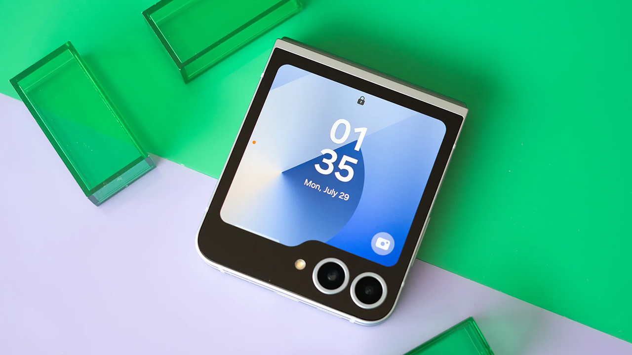 Galaxy Z Flip 7 bị rò rỉ ảnh ốp lưng cùng với thiết kế hoàn toàn mới. Galaxy Z Flip 7 bị rò rỉ ảnh ốp lưng cùng với thiết kế hoàn toàn mới.