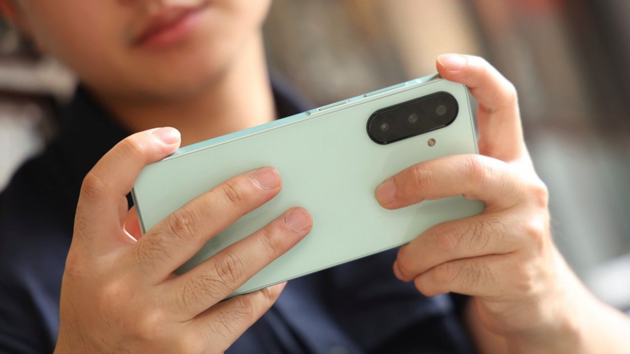 Rẻ hơn Galaxy A36 đến 1 triệu đồng, ai là người phù hợp mua Samsung Galaxy A26? Rẻ hơn Galaxy A36 đến 1 triệu đồng, ai là người phù hợp mua Samsung Galaxy A26?