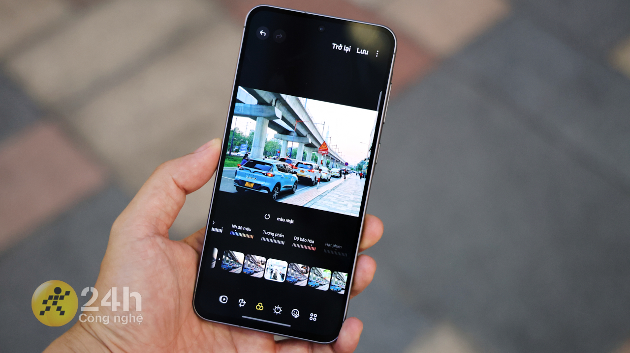 Cùng sống ảo 'chấn động' tại Metro Sài Gòn với Samsung Galaxy A56 5G Cùng sống ảo 'chấn động' tại Metro Sài Gòn với Samsung Galaxy A56 5G