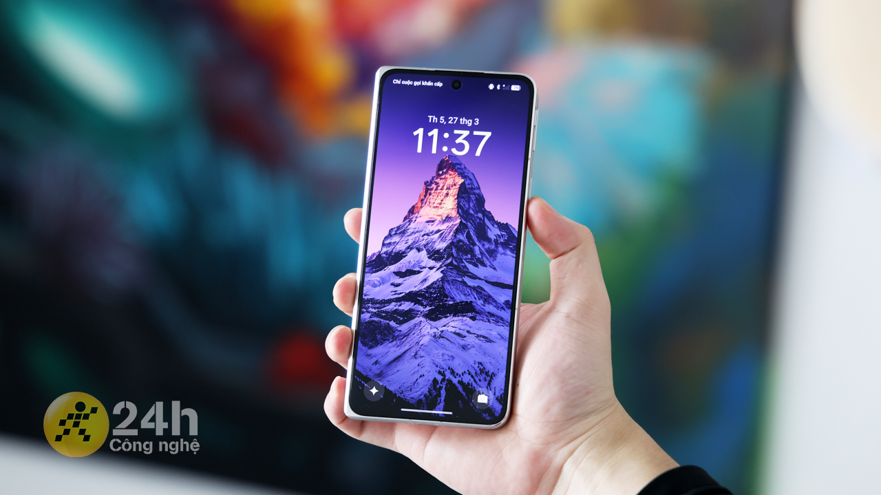 Trên tay OPPO Find N5 tại Việt Nam: Thiết kế siêu mỏng, chip Snapdragon 8 Elite mạnh mẽ và pin siêu lớn 5.600 mAh Trên tay OPPO Find N5 tại Việt Nam: Thiết kế siêu mỏng, chip Snapdragon 8 Elite mạnh mẽ và pin siêu lớn 5.600 mAh
