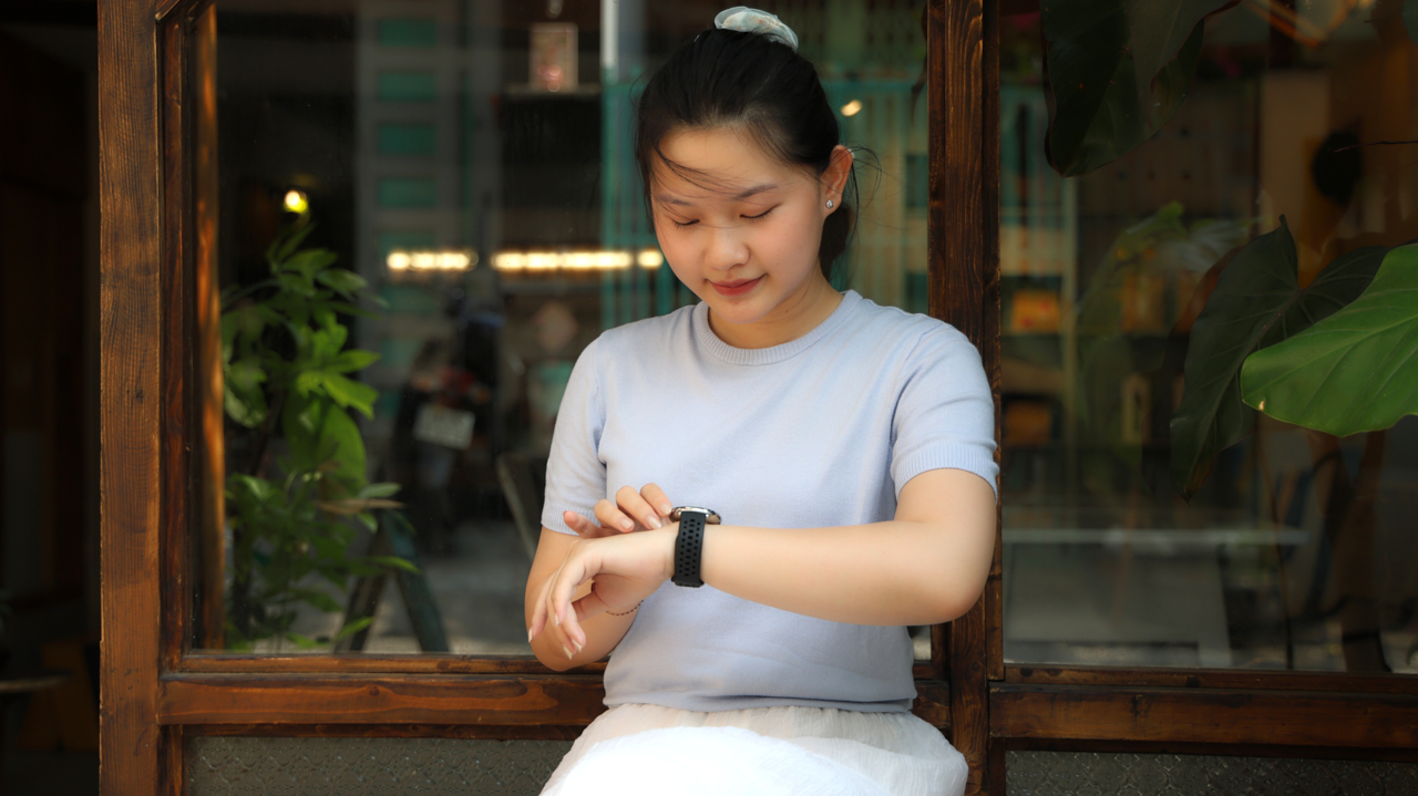Trên tay Amazfit Active 2: Thiết kế sang trọng, nhiều tính năng Trên tay Amazfit Active 2: Thiết kế sang trọng, nhiều tính năng