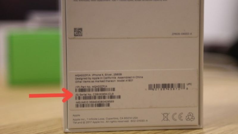 Kiểm tra mặt sau hộp đựng iPhone Kiểm tra mặt sau hộp đựng iPhone