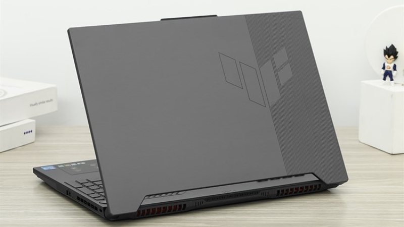 ASUS TUF Gaming chinh phục người dùng bằng ngoại hình đậm chất gaming